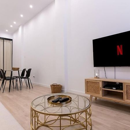 Apartamento Nuevo En El Centro De Elche Bagian luar foto