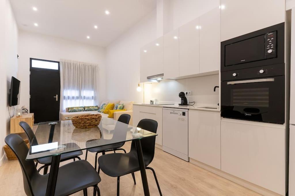 Apartamento Nuevo En El Centro De Elche Bagian luar foto